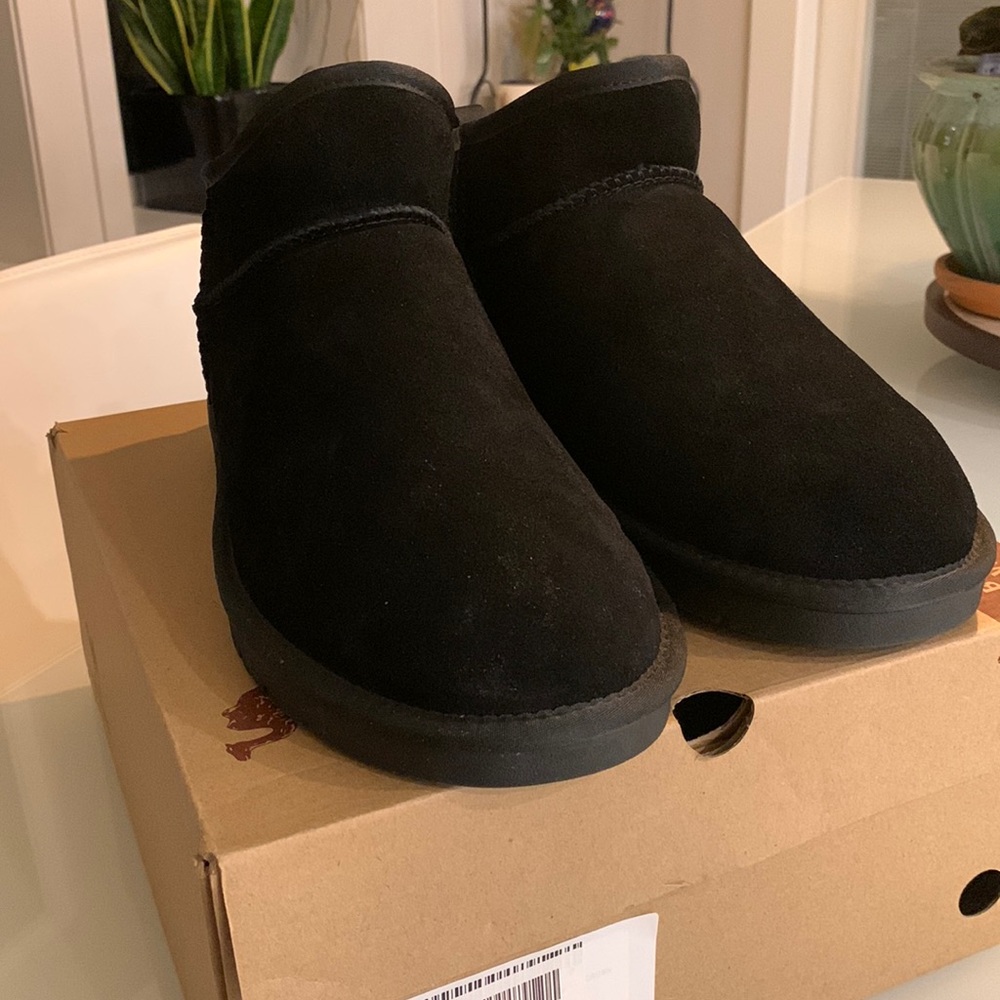 Camel Crown fleece lined ankle boot - size 12.5 US